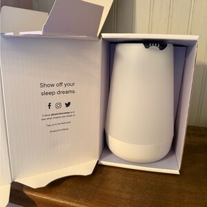 Brand New Hatch Nightlight/Sound Machine